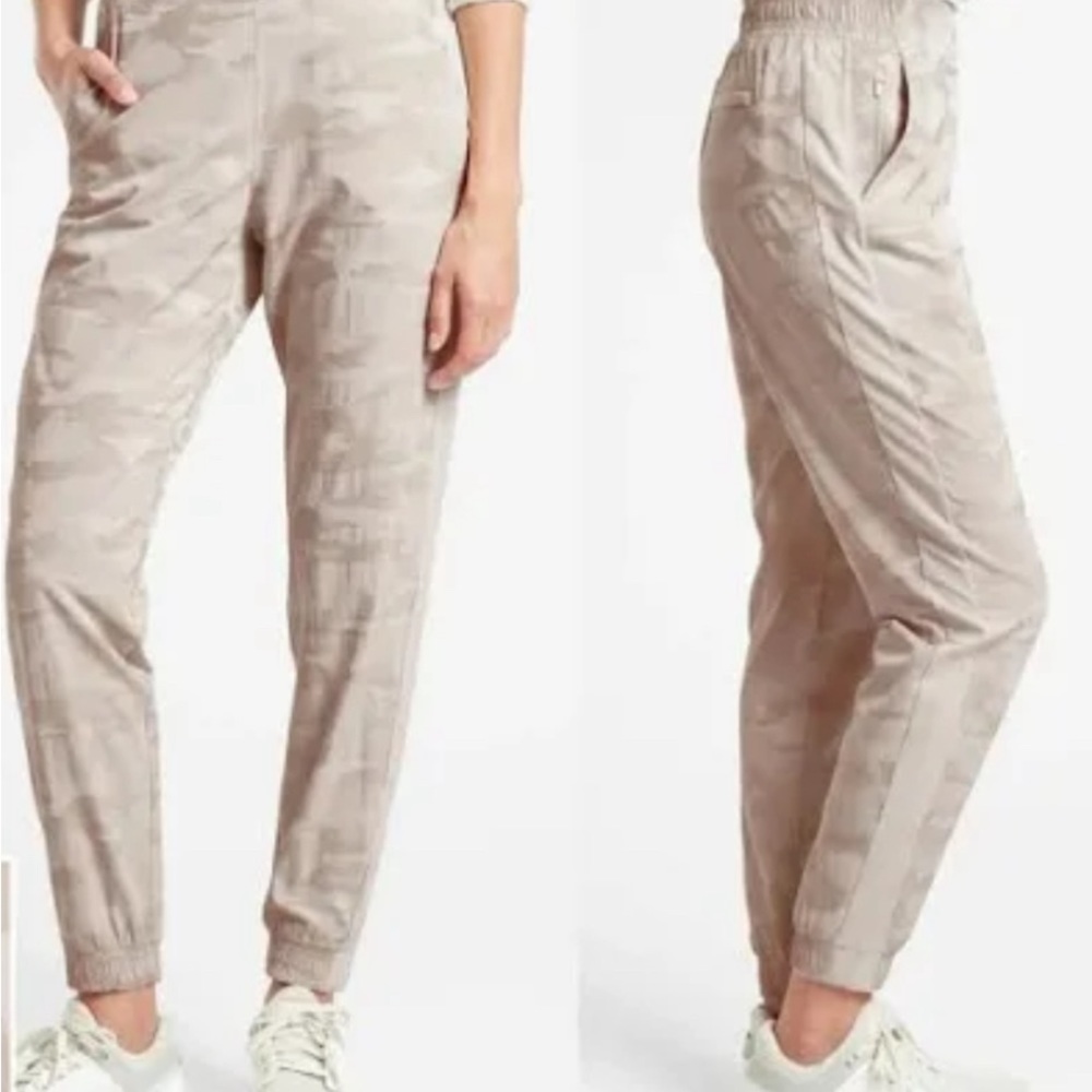 Athleta Brooklyn Jogger size 2
